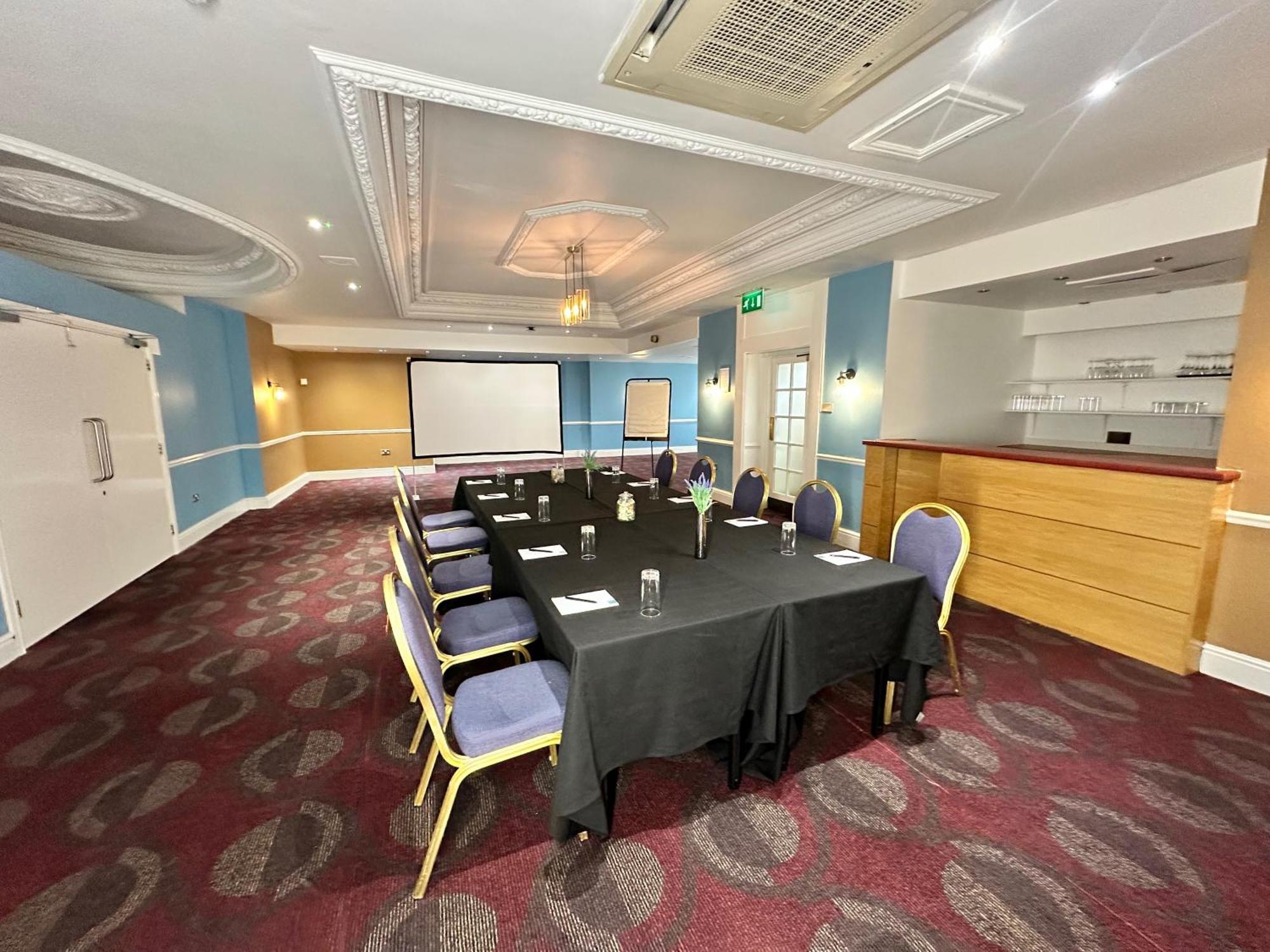 Station Hotel, Sure Collection By Bw 3*